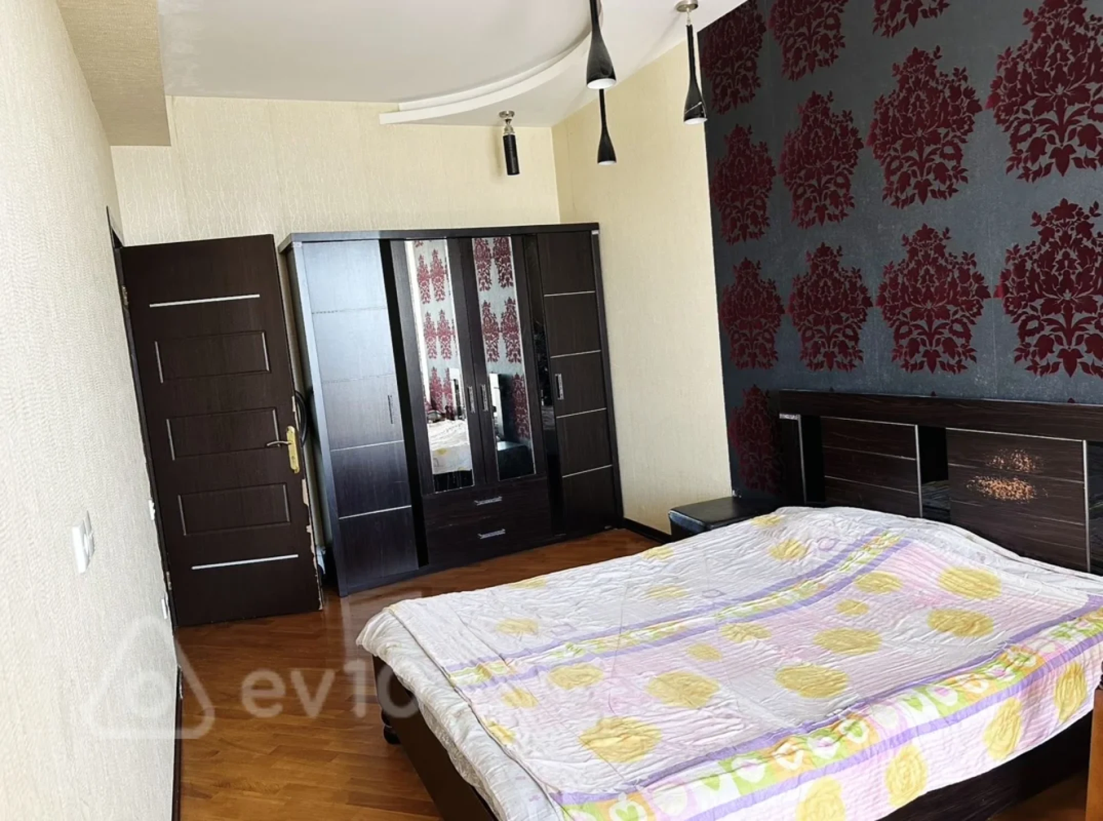 Kirayə verilir 3 otaqlı yeni tikili 90 m²