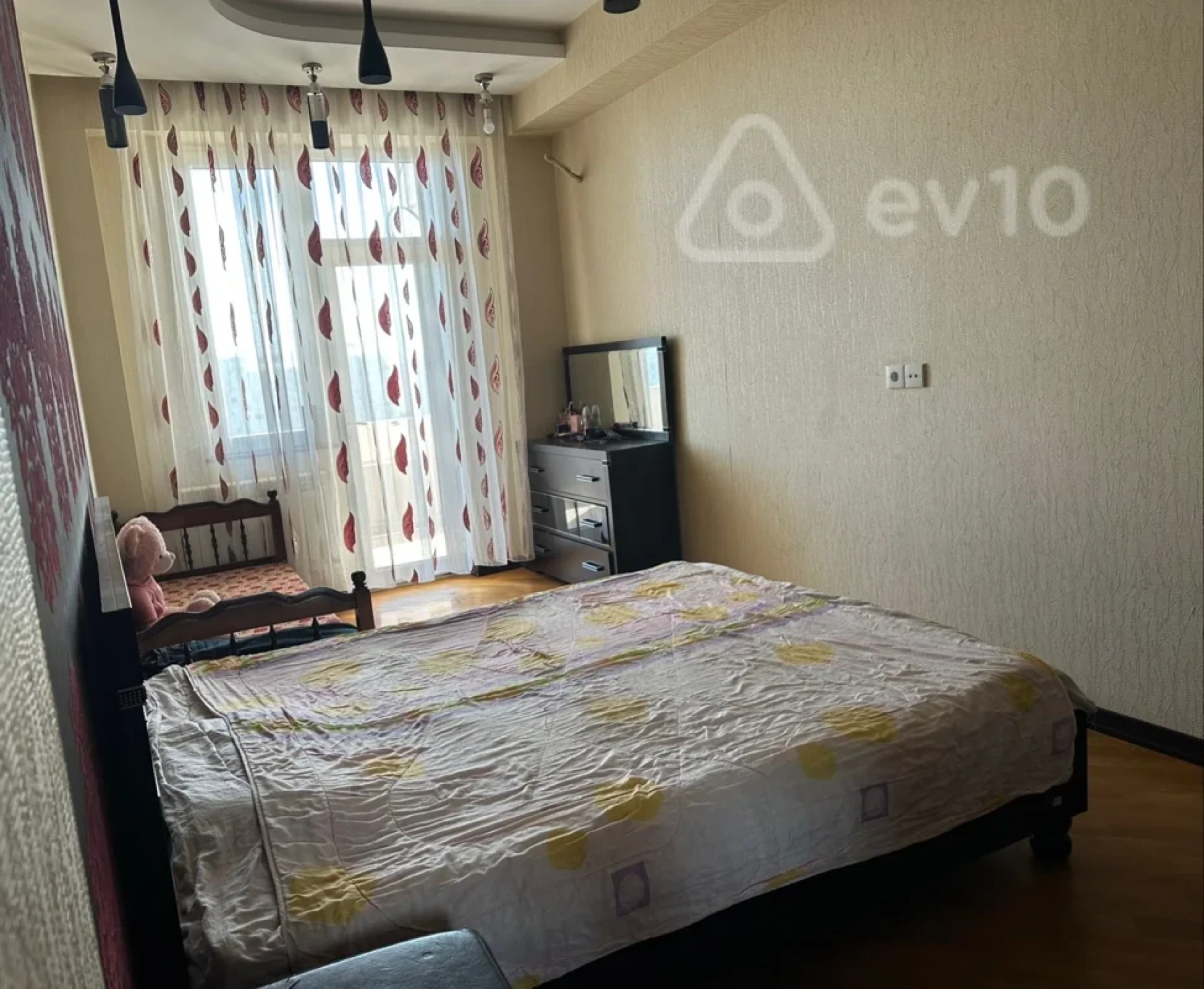 Kirayə verilir 3 otaqlı yeni tikili 90 m²