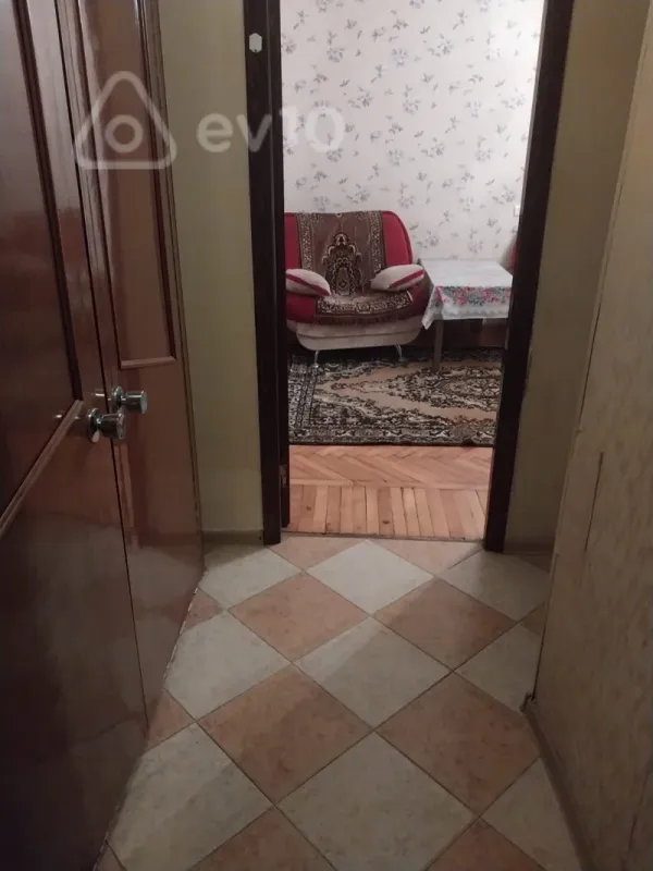 Kirayə verilir 7 otaqlı həyət evi 100 m²