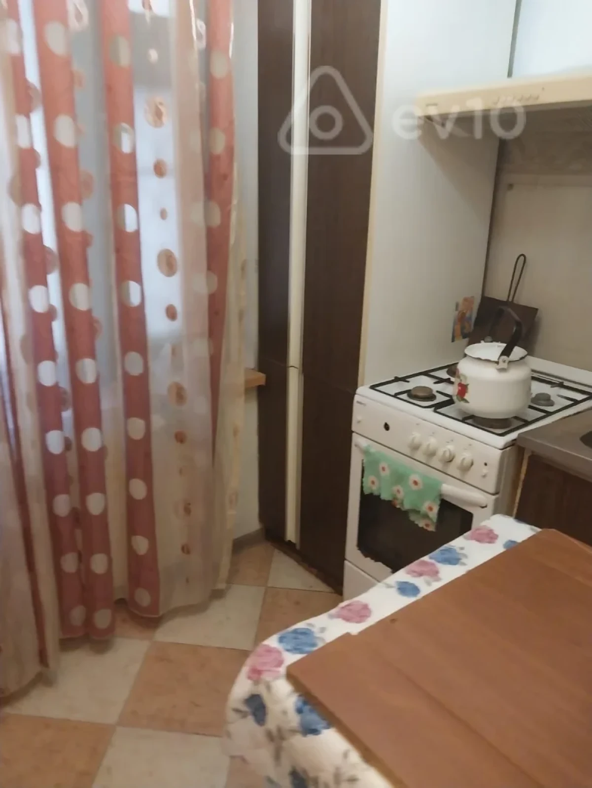 Kirayə verilir 7 otaqlı həyət evi 100 m²