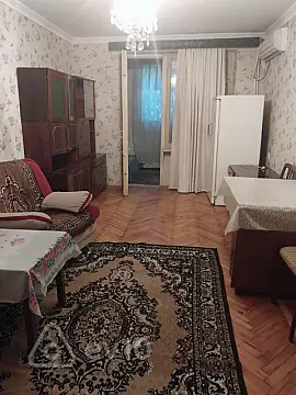 Kirayə verilir 7 otaqlı həyət evi 100 m² — Bakı, Nəsimi 7 otaq 100.00 m²
