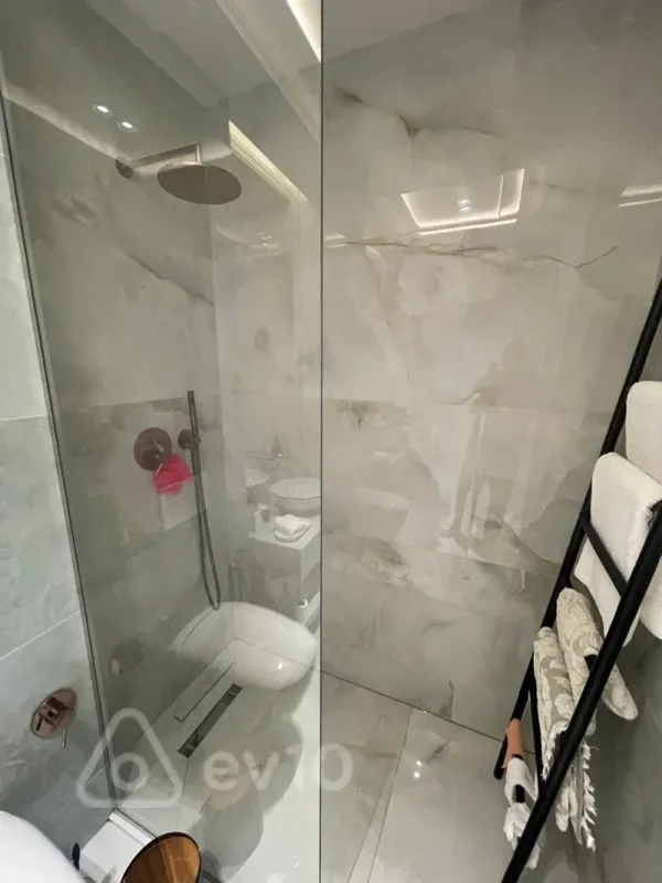 Kirayə verilir 2 otaqlı yeni tikili 90 m²