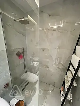 Kirayə verilir 2 otaqlı yeni tikili 90 m²