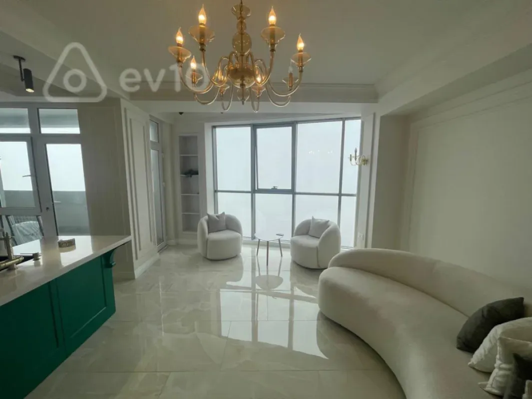 Kirayə verilir 2 otaqlı yeni tikili 90 m²