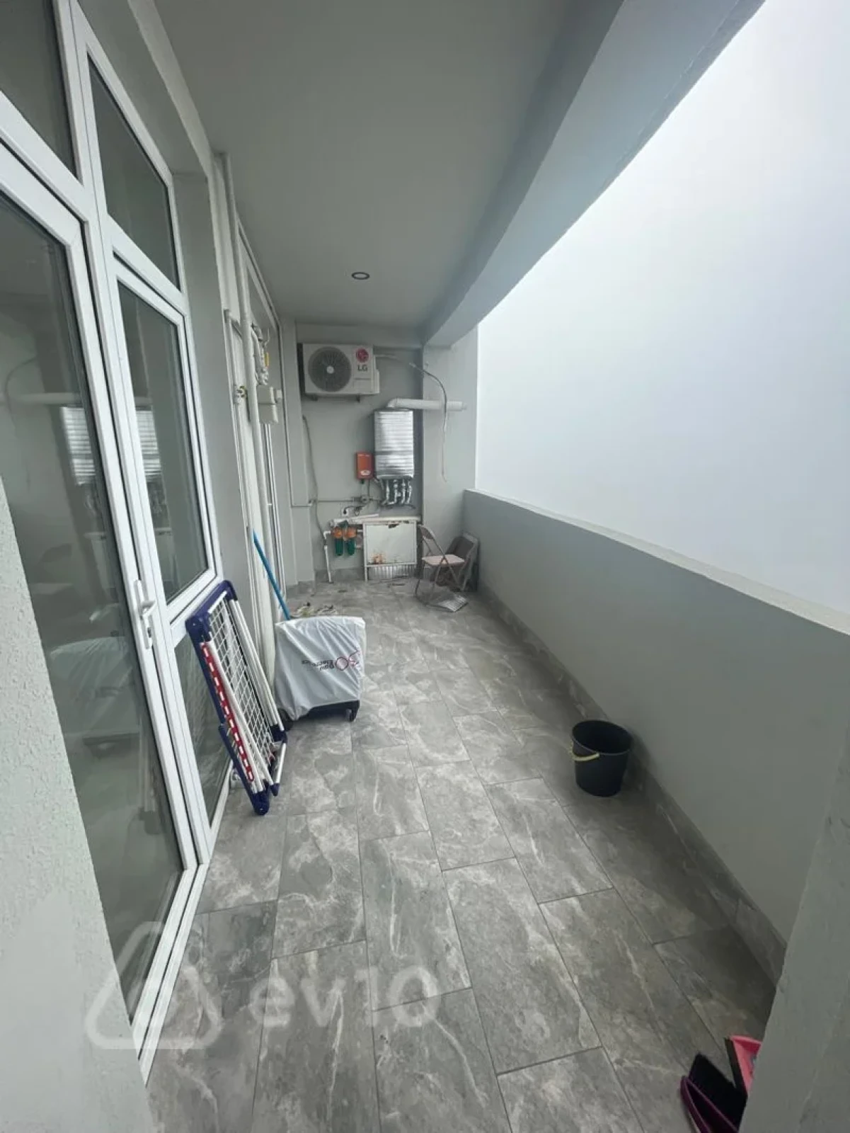 Kirayə verilir 2 otaqlı yeni tikili 90 m²