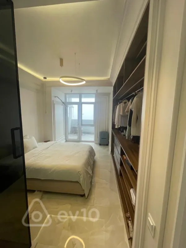 Kirayə verilir 2 otaqlı yeni tikili 90 m²
