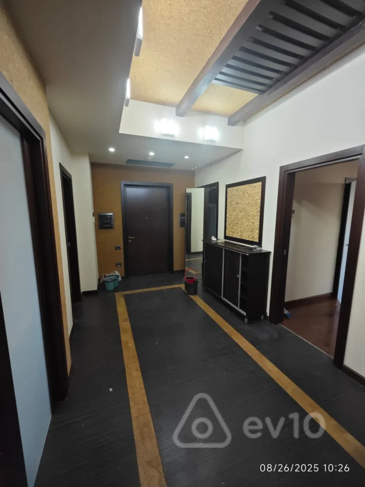 Kirayə verilir 3 otaqlı yeni tikili 190 m²