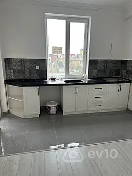 Satılır 3 otaqlı yeni tikili 76 m²
