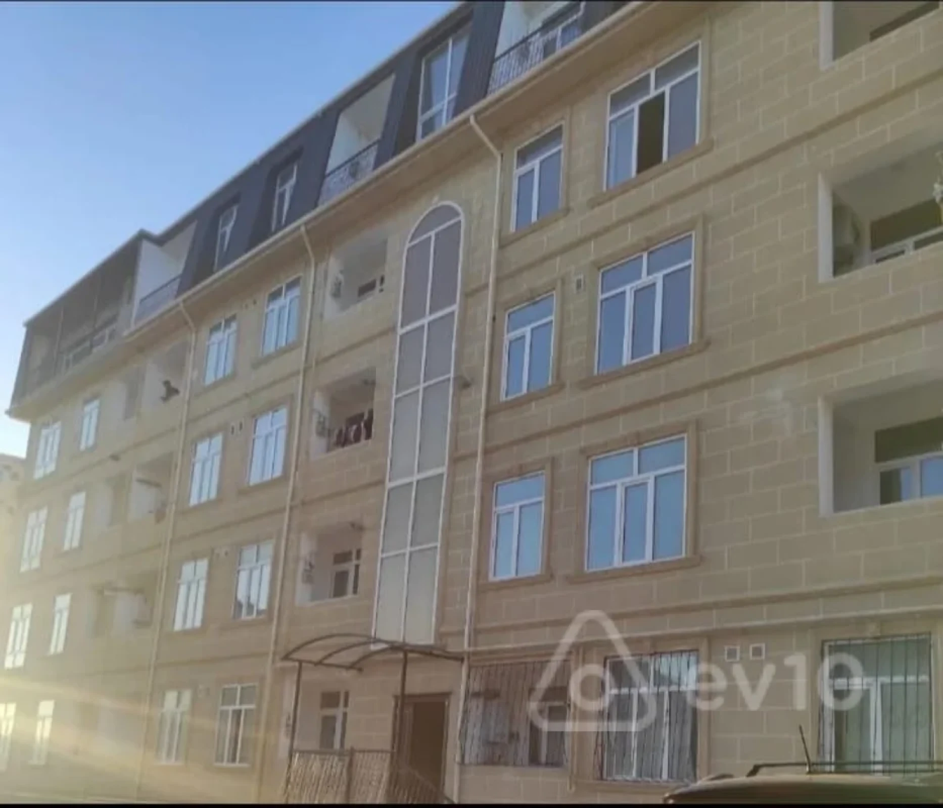 Satılır 2 otaqlı yeni tikili 45 m²