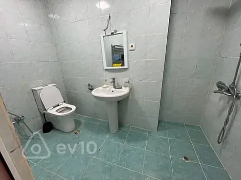 Kirayə verilir 4 otaqlı yeni tikili 15 m²