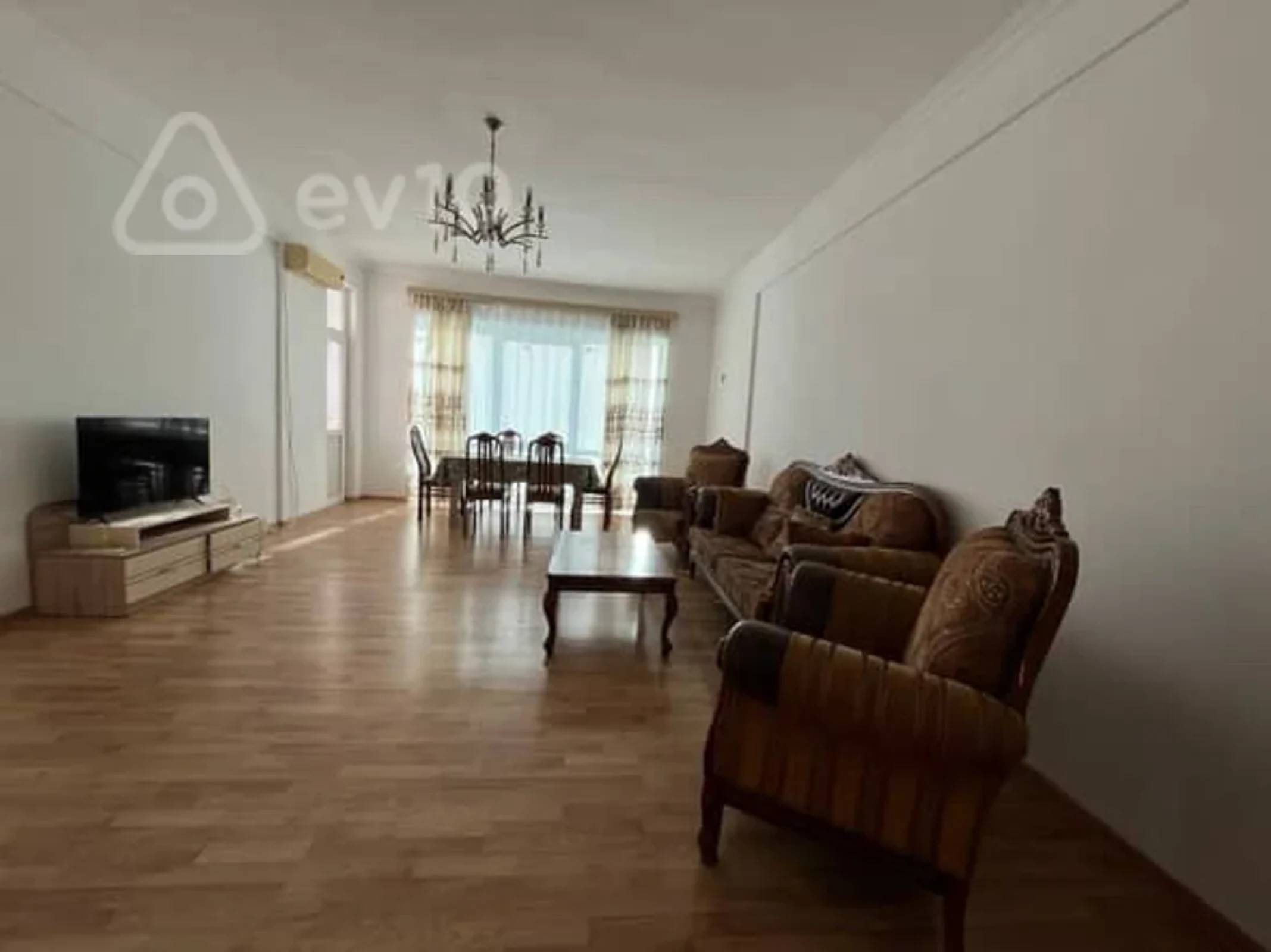 Kirayə verilir 4 otaqlı yeni tikili 15 m²