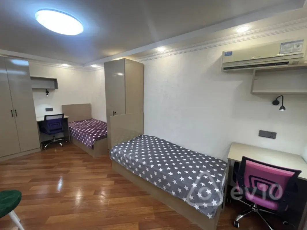 Kirayə verilir 2 otaqlı köhnə tikili 40 m²