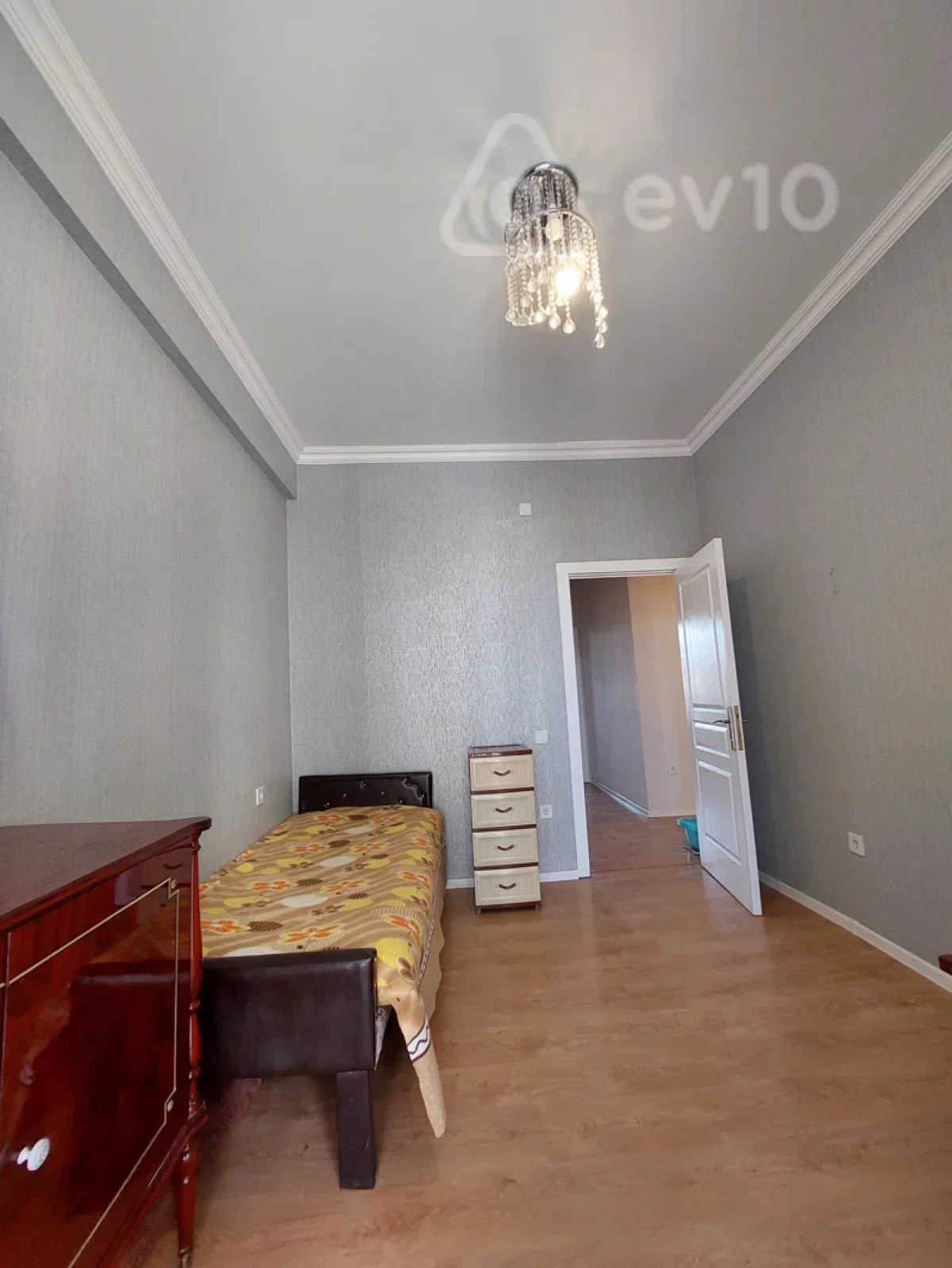 Kirayə verilir 3 otaqlı yeni tikili 70 m²