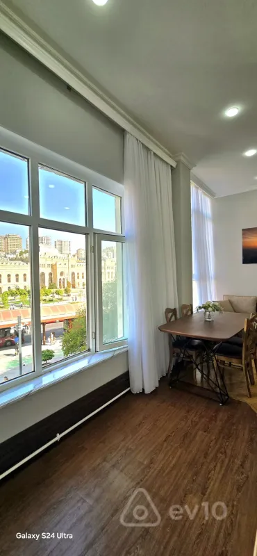 Kirayə verilir 3 otaqlı köhnə tikili 75 m²