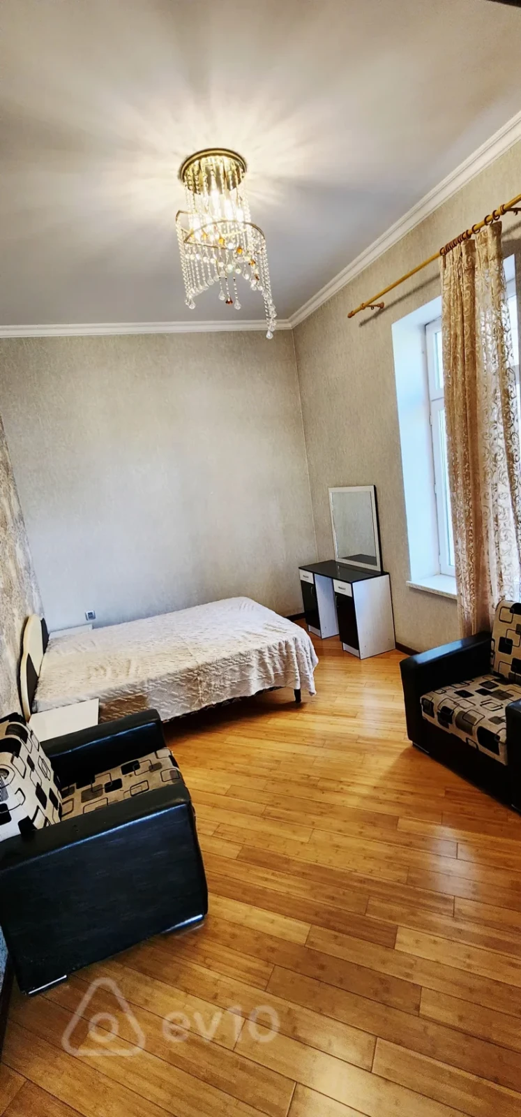 Kirayə verilir 3 otaqlı köhnə tikili 75 m²