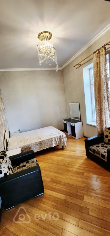 Kirayə verilir 3 otaqlı köhnə tikili 75 m²