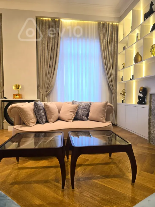 Kirayə verilir 3 otaqlı yeni tikili 120 m²