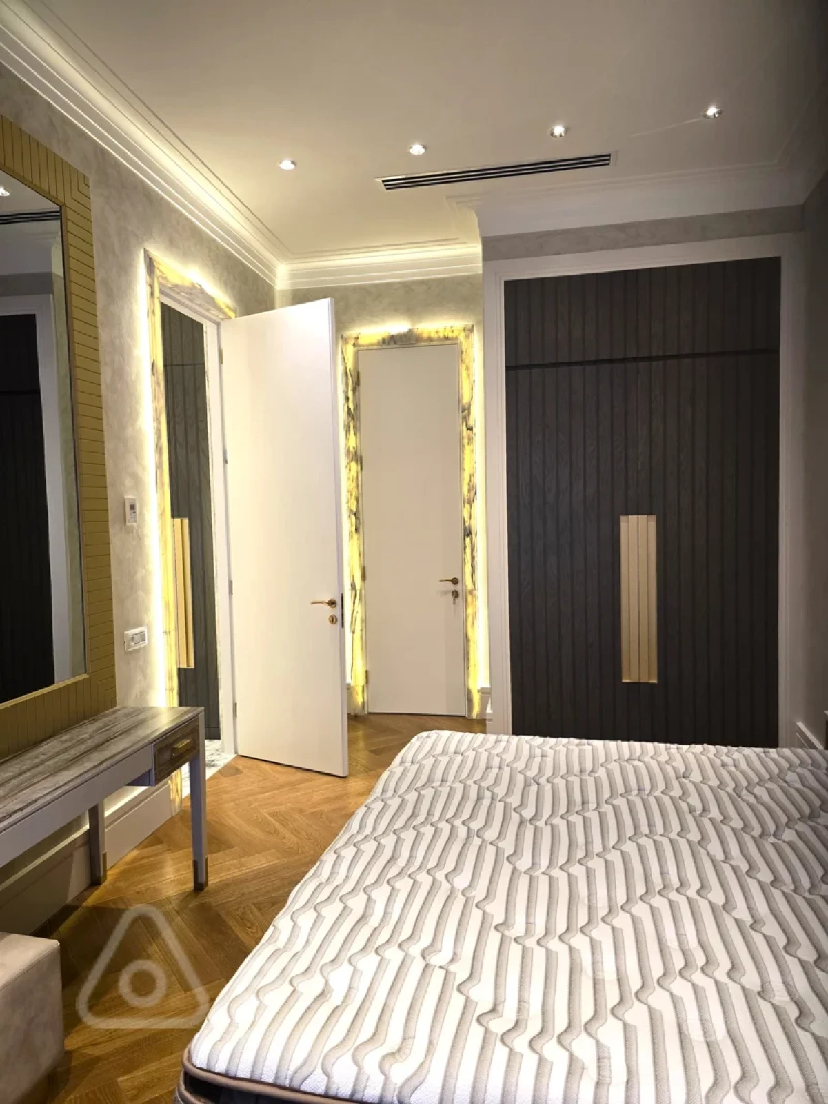 Kirayə verilir 3 otaqlı yeni tikili 120 m²