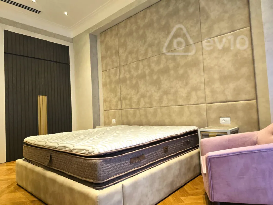 Kirayə verilir 3 otaqlı yeni tikili 120 m²