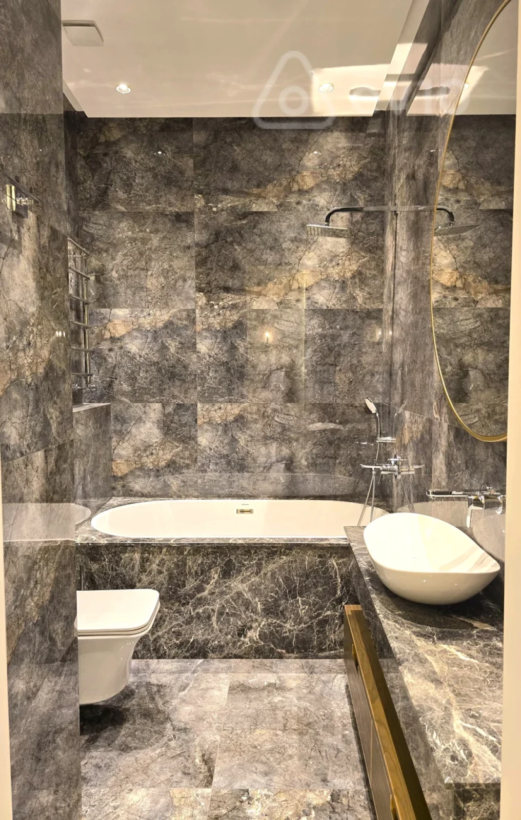 Kirayə verilir 3 otaqlı yeni tikili 120 m²