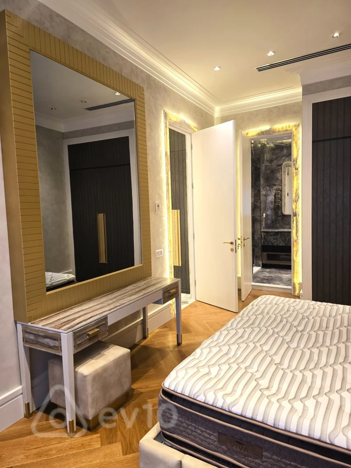 Kirayə verilir 3 otaqlı yeni tikili 120 m²