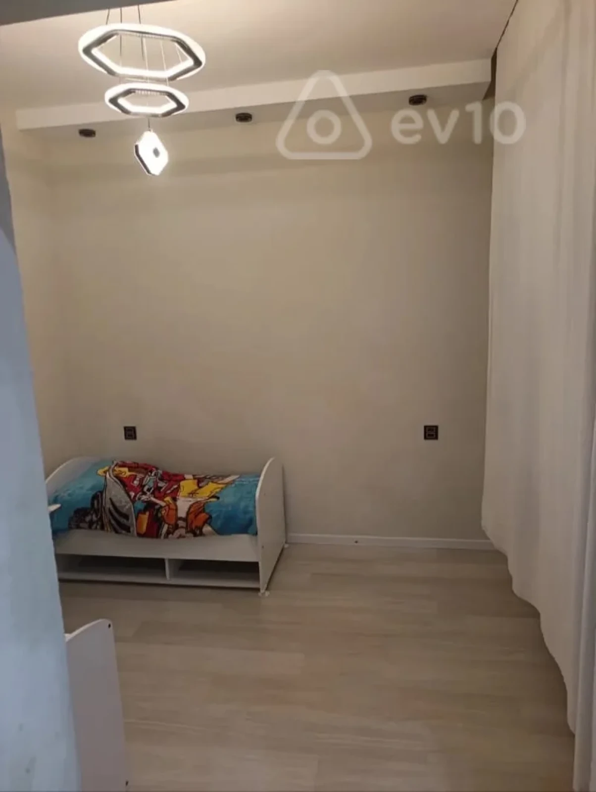 Satılır 3 otaqlı yeni tikili 60 m²