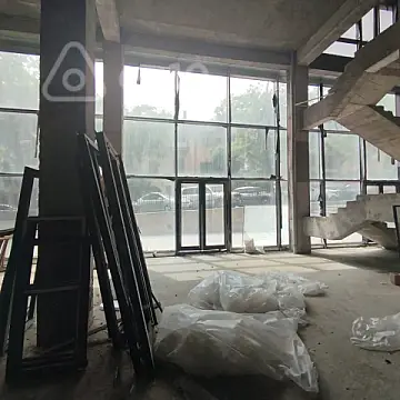 Kirayə verilir mənzil 1100 m²