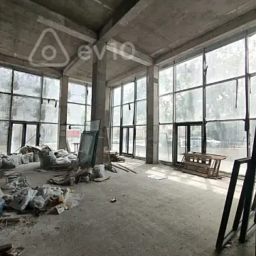 Kirayə verilir mənzil 1100 m²