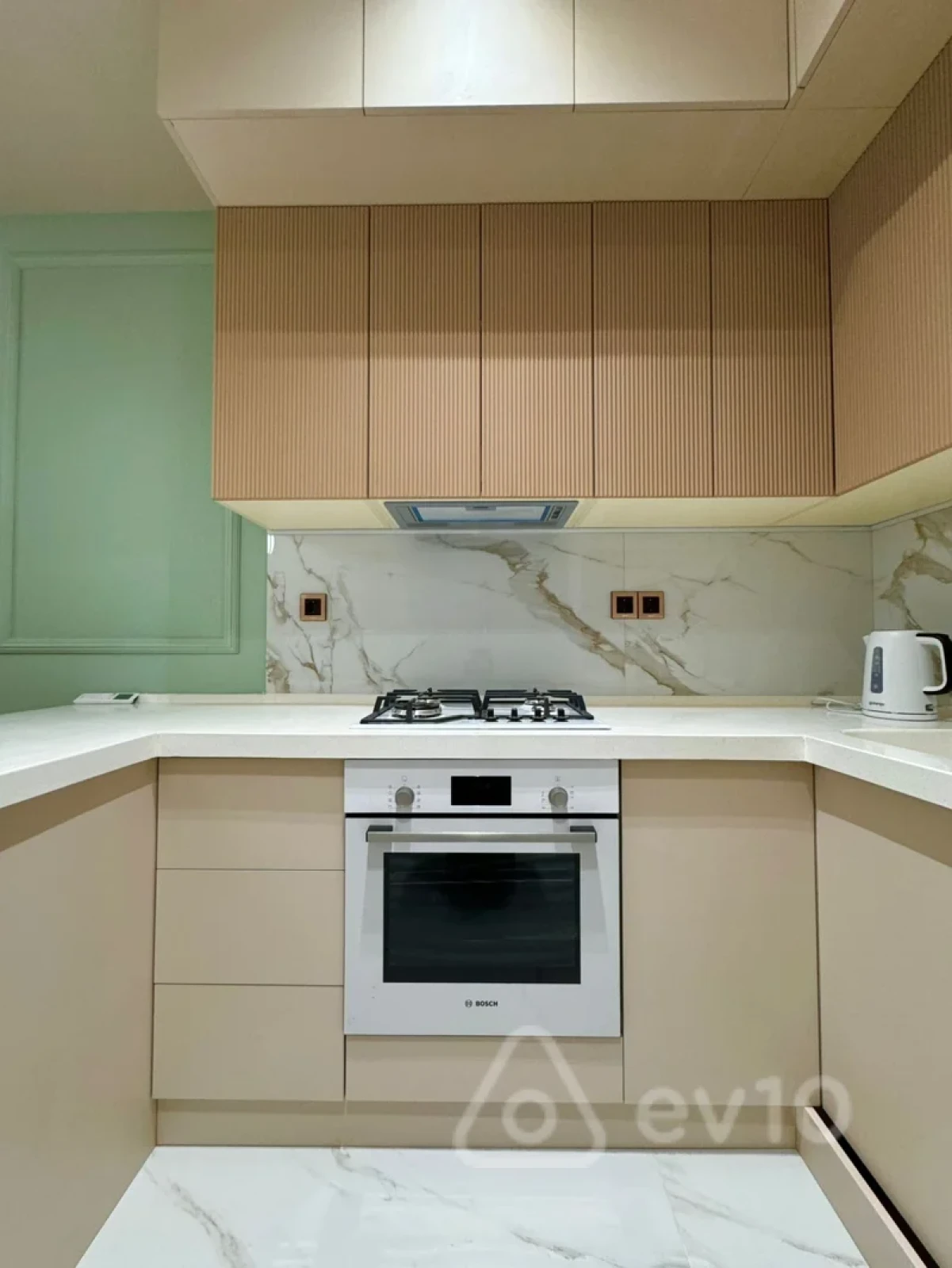 Kirayə verilir 2 otaqlı yeni tikili 83 m²