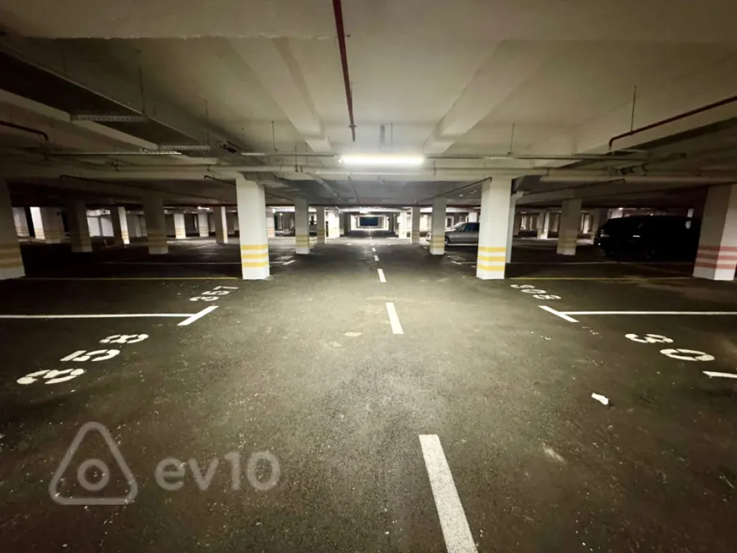 Kirayə verilir 2 otaqlı yeni tikili 83 m²