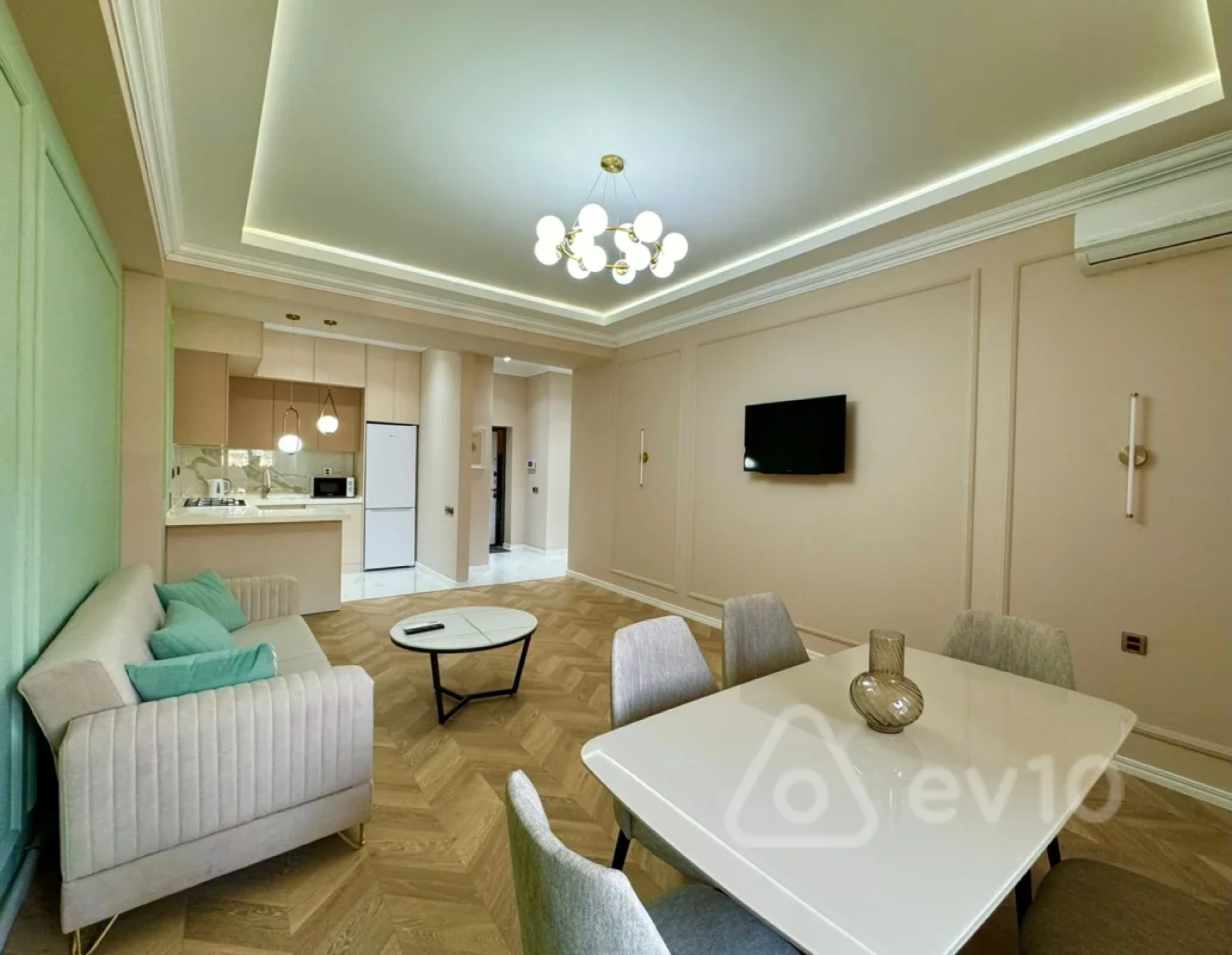 Kirayə verilir 2 otaqlı yeni tikili 83 m²