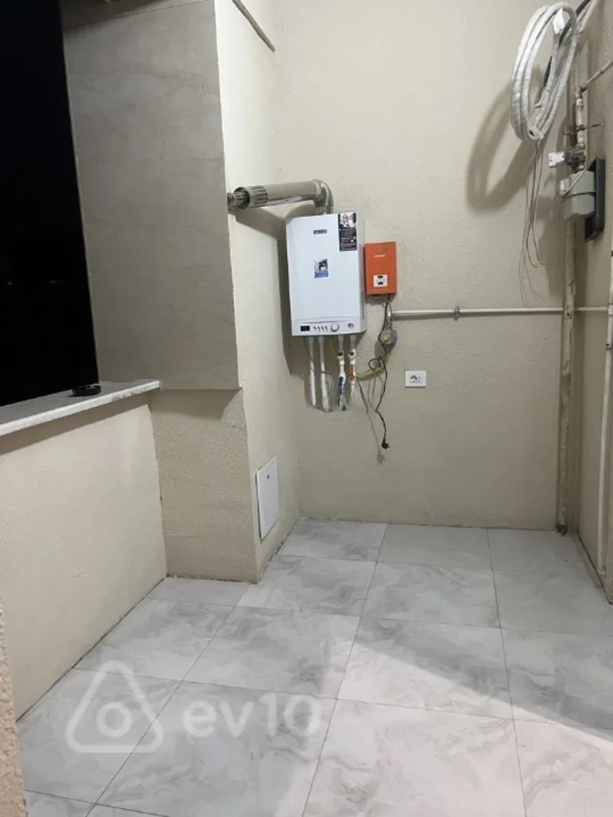 Kirayə verilir 2 otaqlı yeni tikili 60 m²