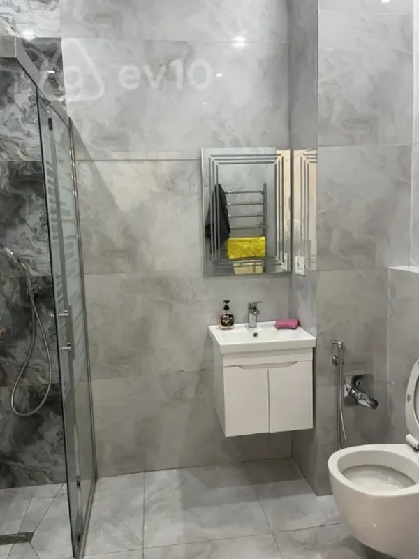 Kirayə verilir 2 otaqlı yeni tikili 60 m²