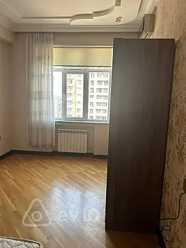 Kirayə verilir 3 otaqlı yeni tikili 90 m²