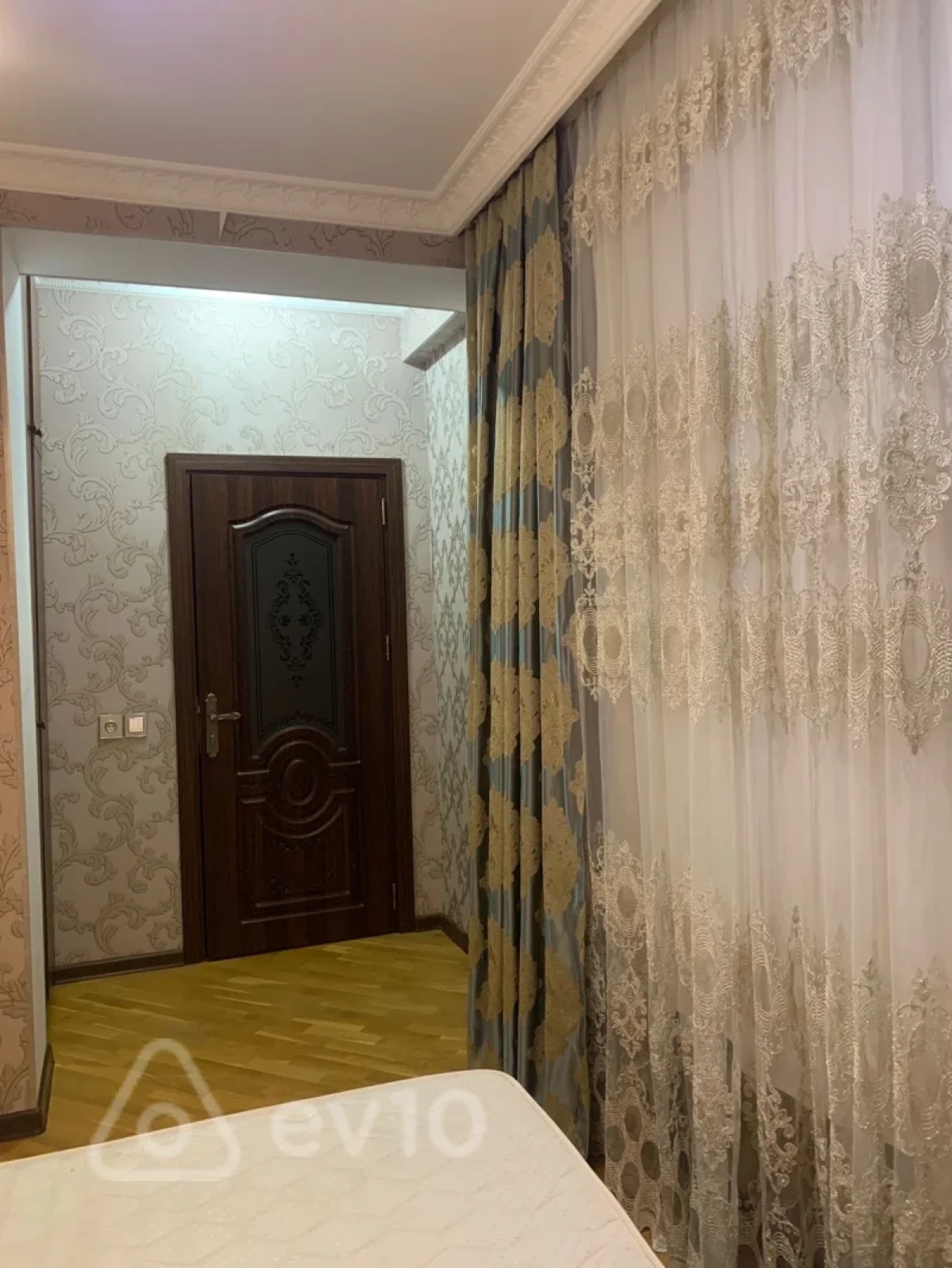 Kirayə verilir 3 otaqlı yeni tikili 100 m²