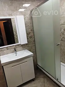 Kirayə verilir 3 otaqlı yeni tikili 100 m²