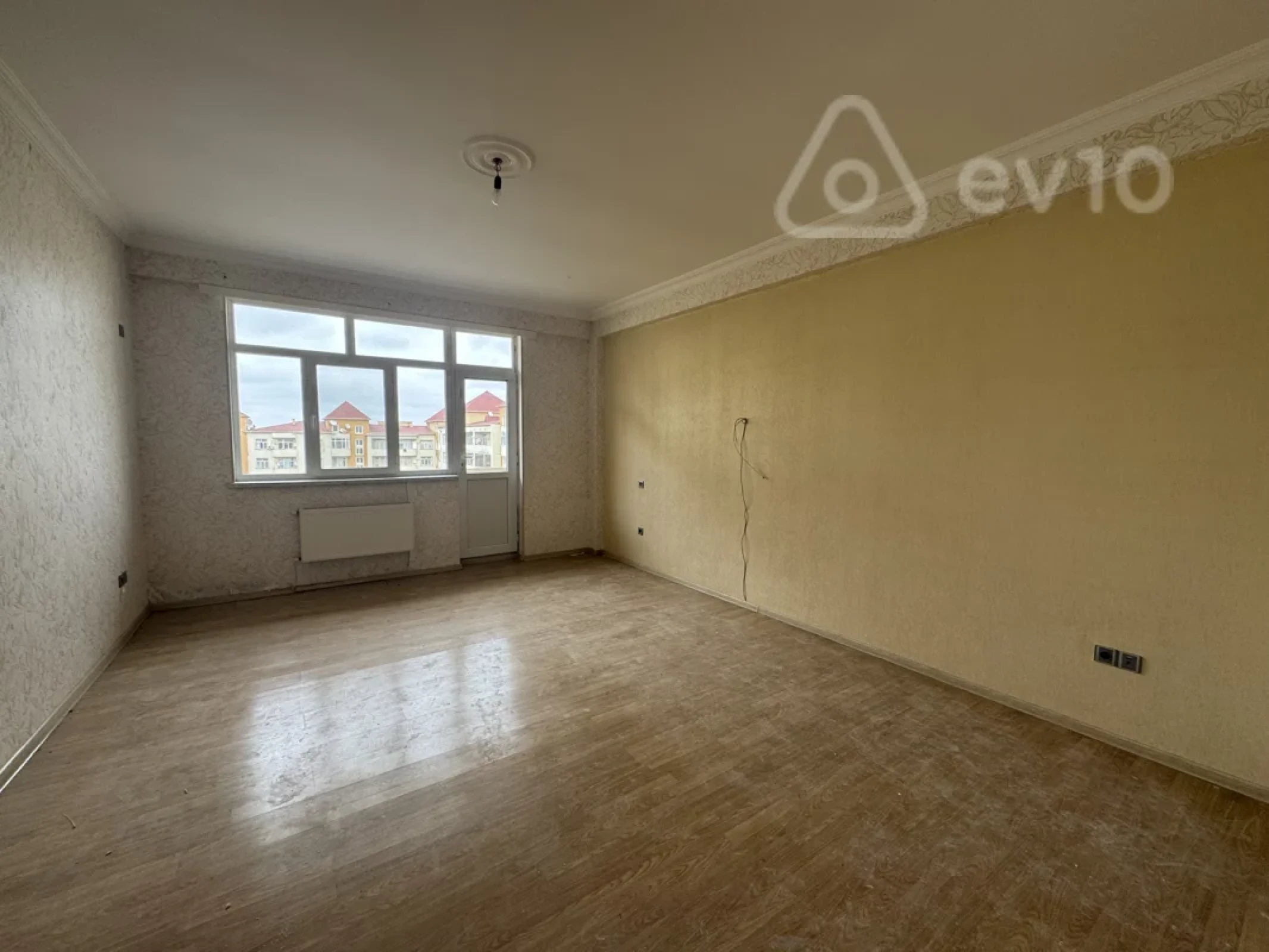 Satılır 4 otaqlı yeni tikili 143 m²