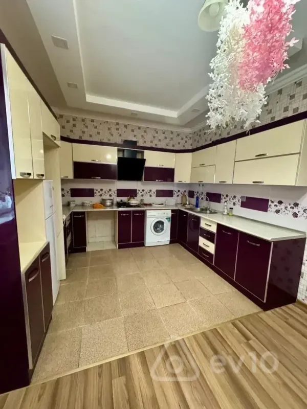 Kirayə verilir 1 otaqlı həyət evi 445 m²