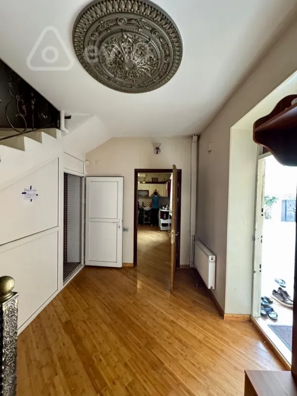 Kirayə verilir 1 otaqlı həyət evi 445 m²