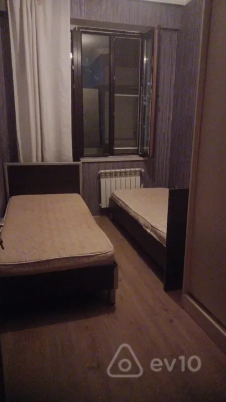 Kirayə verilir 2 otaqlı köhnə tikili 65 m²