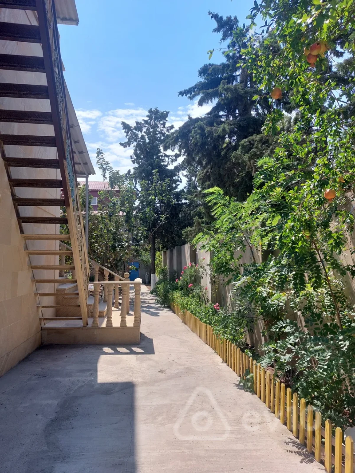 Satılır 6 otaqlı həyət evi 6 m²