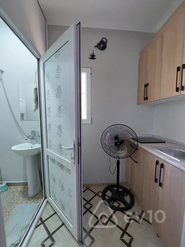 Satılır 6 otaqlı həyət evi 6 m²