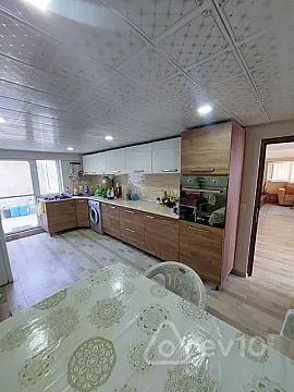 Satılır 6 otaqlı həyət evi 6 m²