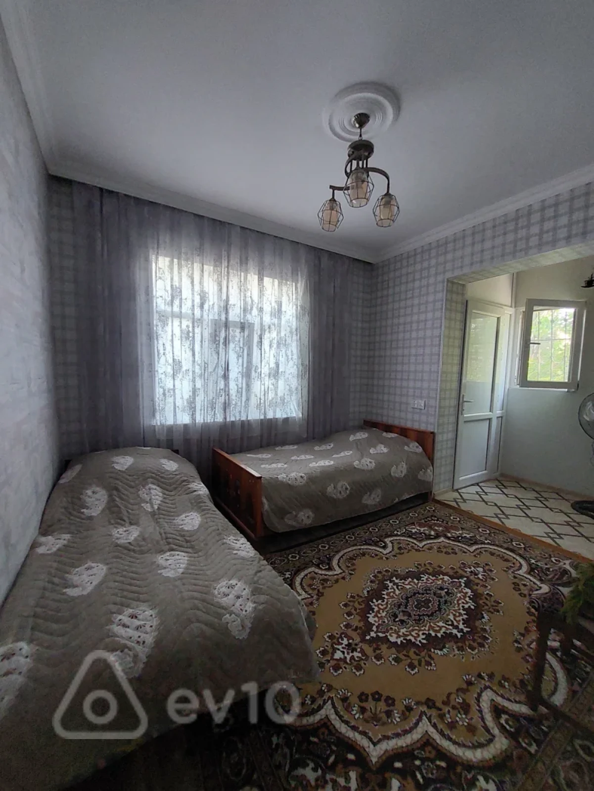 Satılır 6 otaqlı həyət evi 6 m²