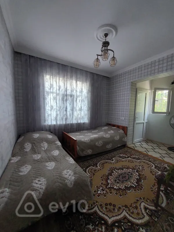 Satılır 6 otaqlı həyət evi 6 m²