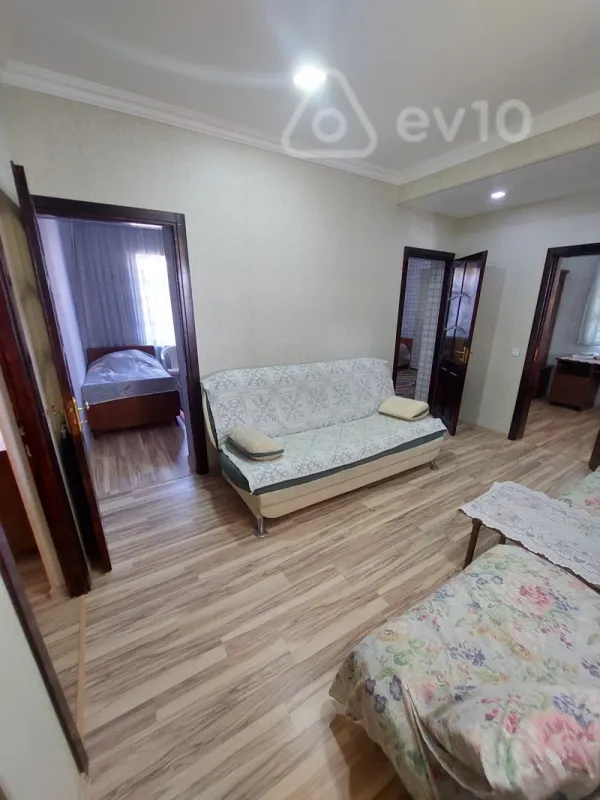 Satılır 6 otaqlı həyət evi 6 m²