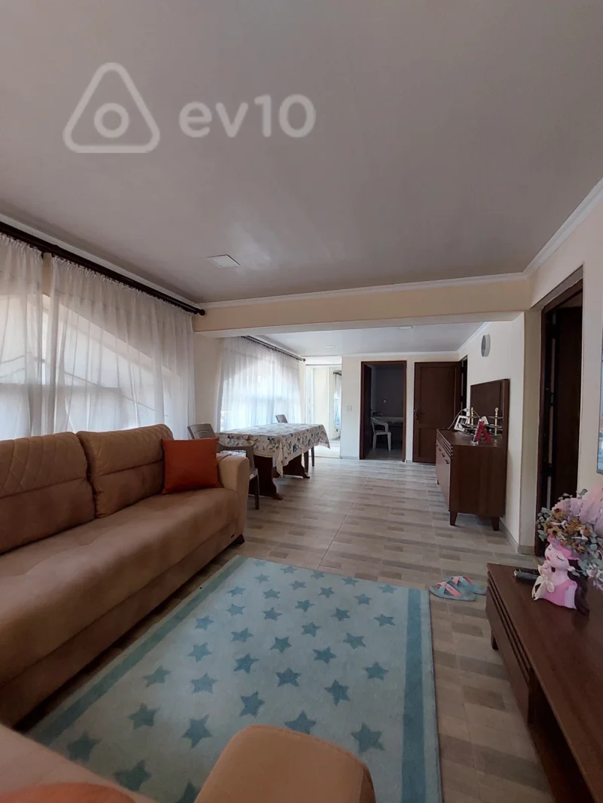 Satılır 6 otaqlı həyət evi 6 m²