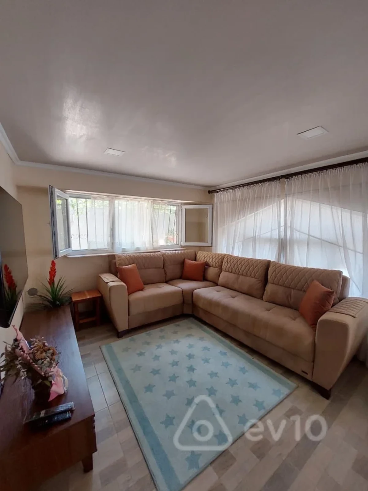 Satılır 6 otaqlı həyət evi 6 m²