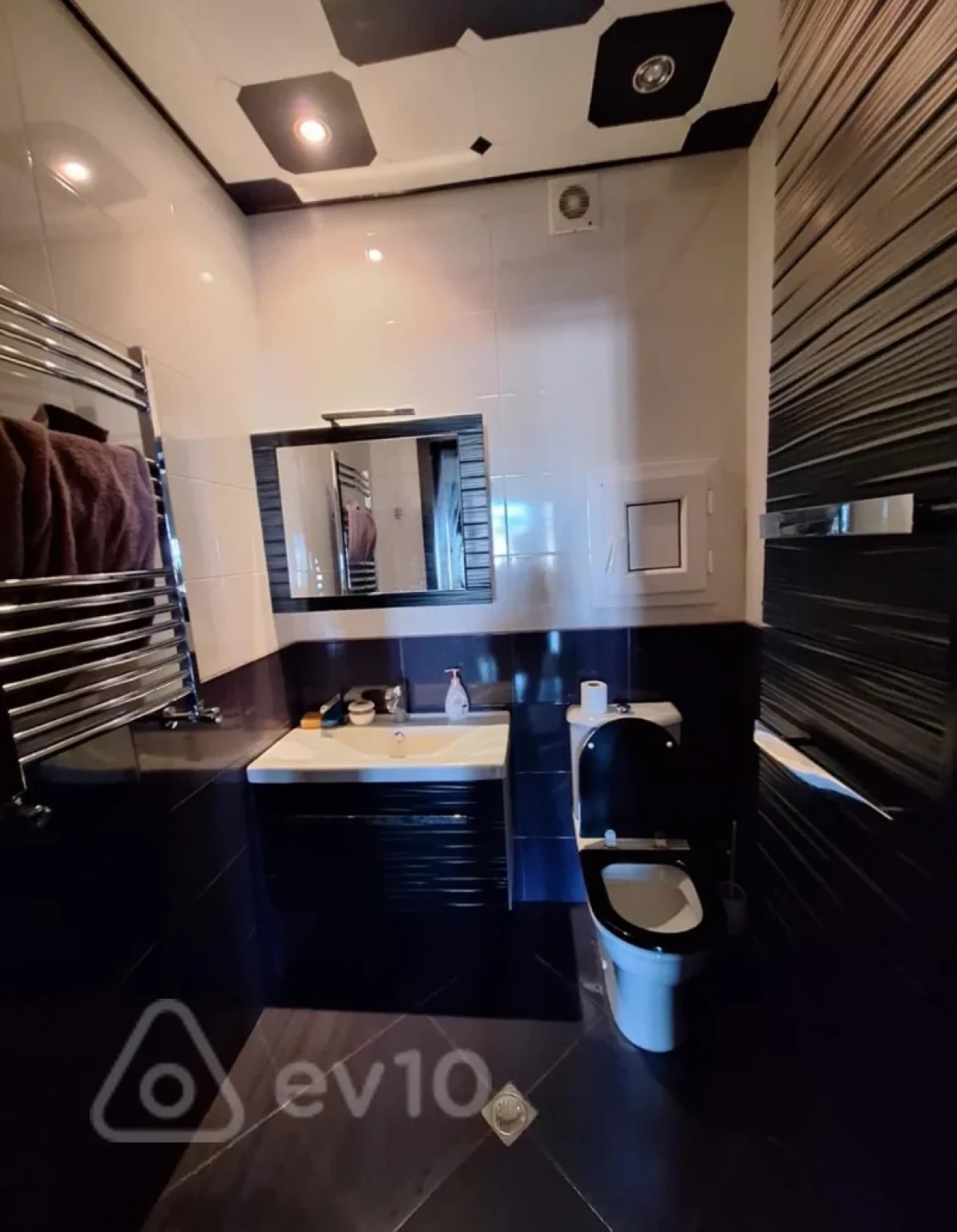 Kirayə verilir 2 otaqlı yeni tikili 65 m²