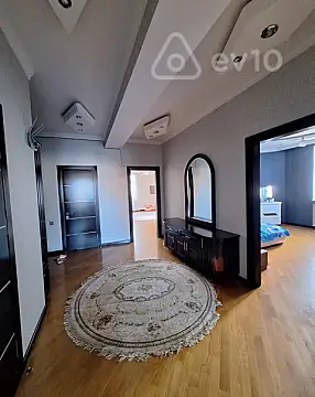 Kirayə verilir 2 otaqlı yeni tikili 65 m²